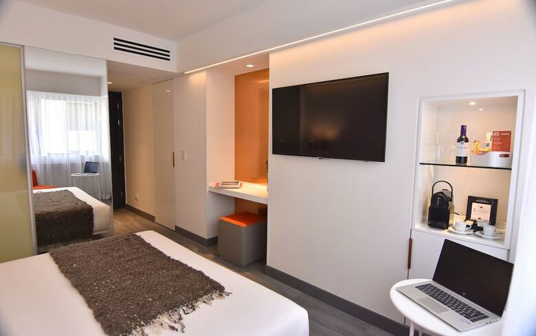 Hotel 45 By Director