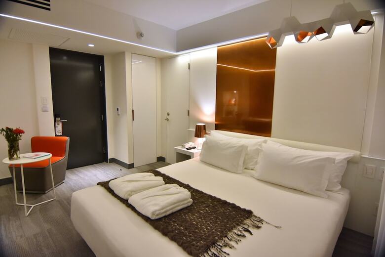 Hotel 45 By Director