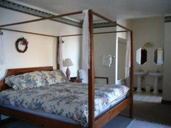The Karsten Hotel