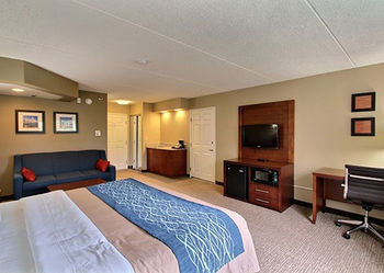 Hotel Comfort Inn & Suites