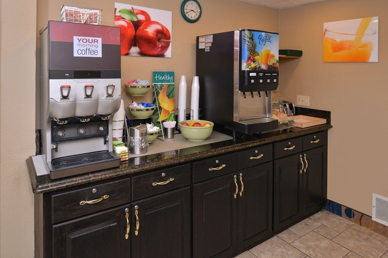 Hotel Quality Inn & Suites