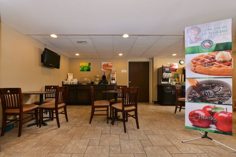 Hotel Quality Inn & Suites