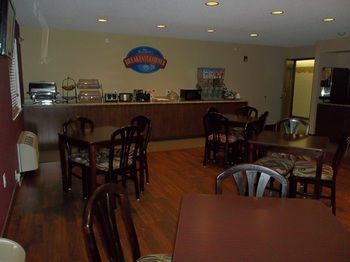 Hotel Baymont Inn & Suites