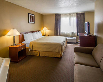 Hotel Quality Inn & Suites