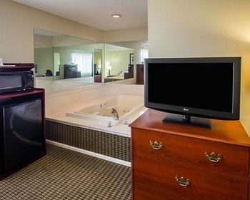 Hotel Quality Inn & Suites