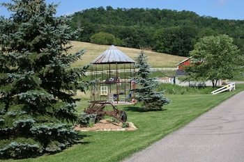 Rainbow Ridge Farms Bed And Breakfast