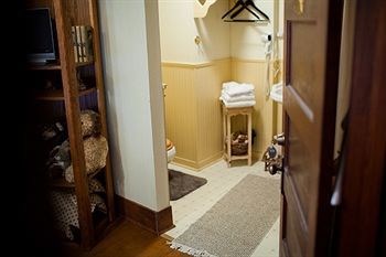 Bed & Breakfast The Hale House Inn