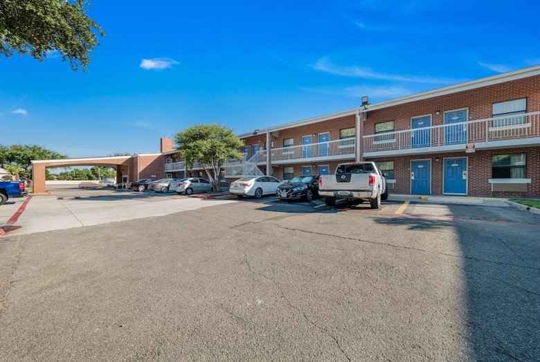 Motel 6 Dallas - Plano Northeast