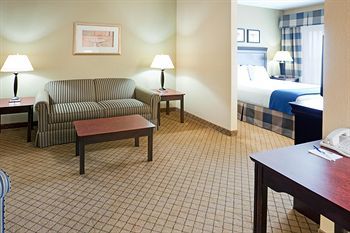 Holiday Inn Express Hotel And Suites Austin Round Rock Tx