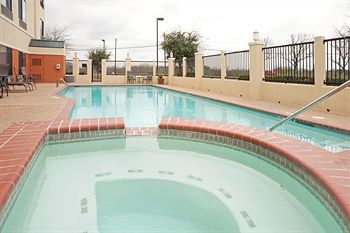 Holiday Inn Express Hotel And Suites Austin Round Rock Tx