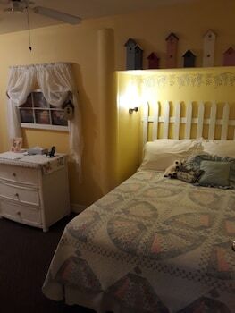 Lamb's Rest Inn B&B