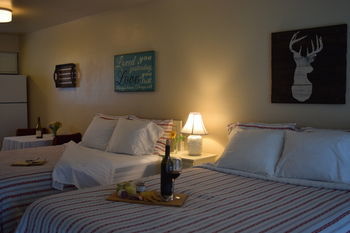 Motel Gruene Outpost River Lodge