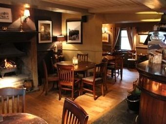 Hostal White Lion Hotel