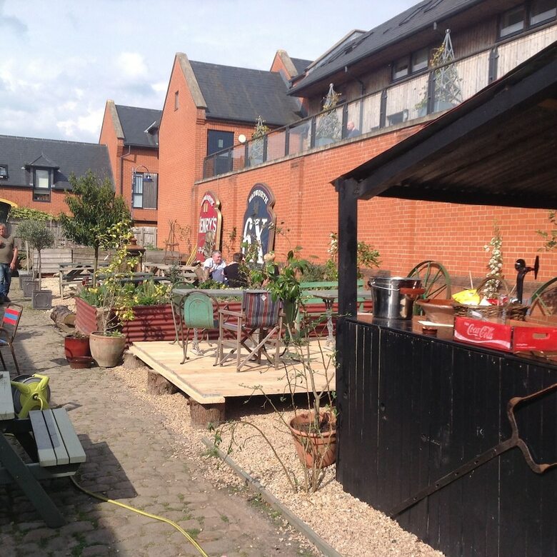 Hostal The Black Swan Hotel