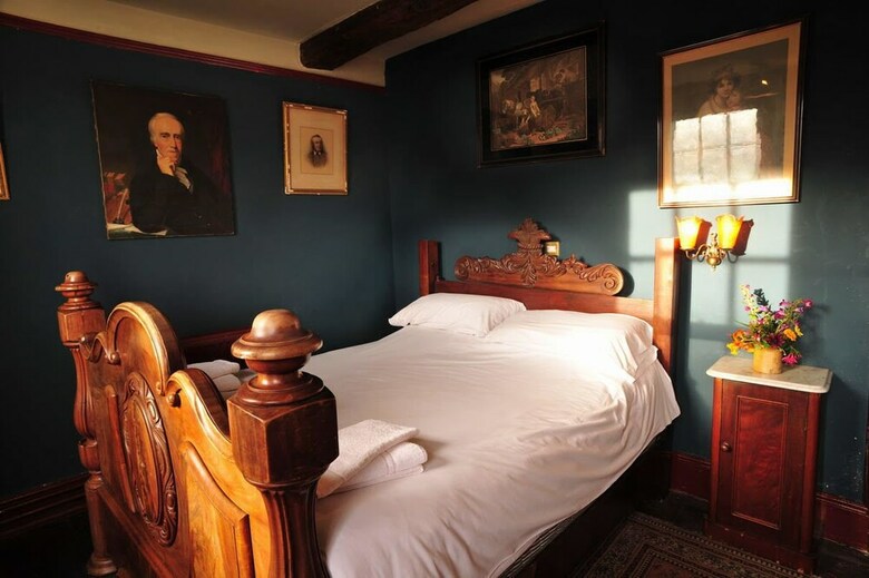 Hostal The Black Swan Hotel