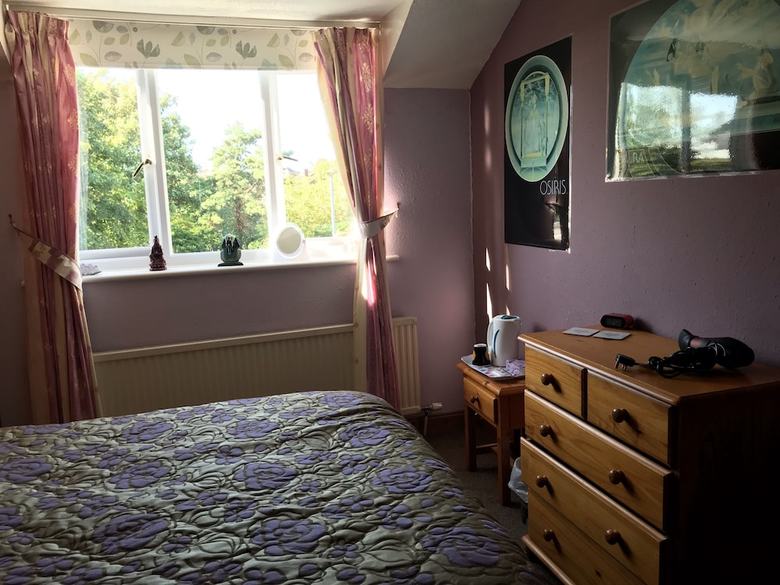 Bed & Breakfast Camelot Retreat