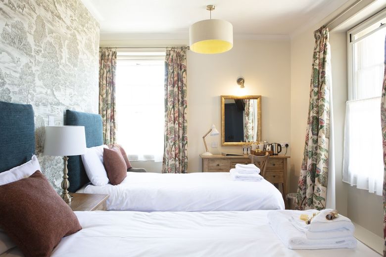 Hostal The Kings Arms Hotel - Inn