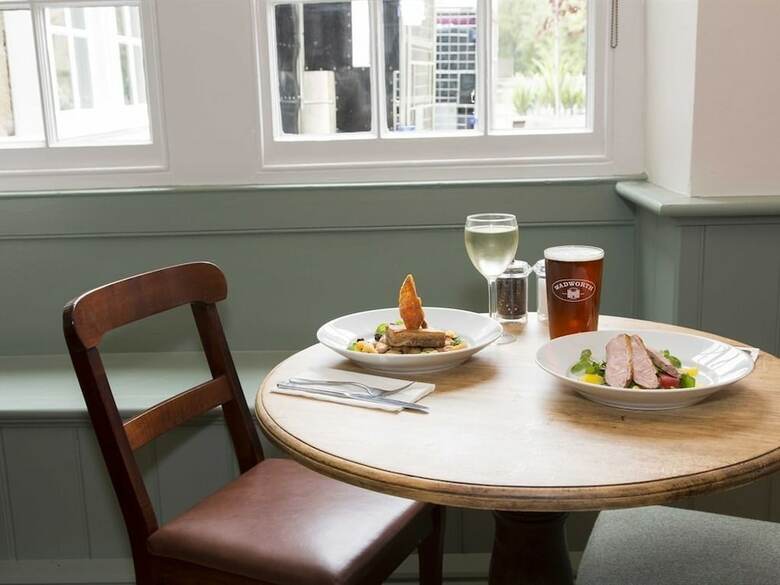 Hostal The Kings Arms Hotel - Inn