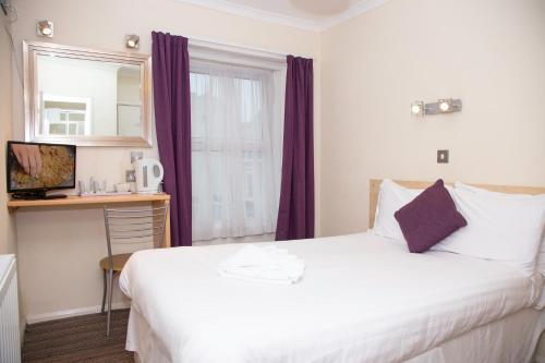 Bed & Breakfast Kynance House