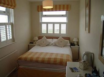 Hostal The Cliff House Hotel