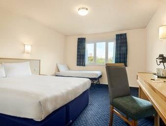 Hotel Days Inn Sutton Scotney North