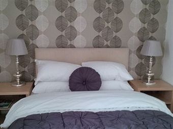 Hotel The Crown And Cushion