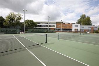 Hotel Bisham Abbey National Sports Centre