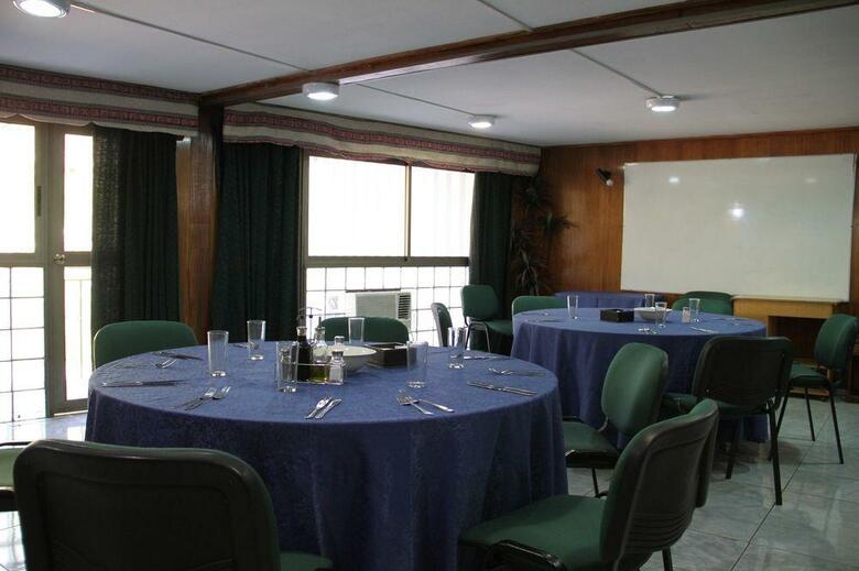 Hotel Windsor Suites