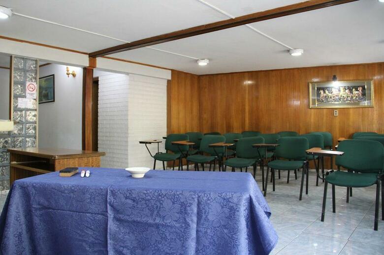 Hotel Windsor Suites