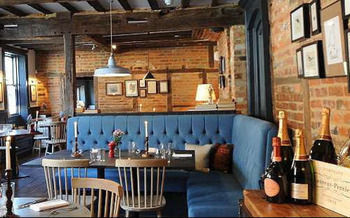 Hostal Bel & The Dragon
