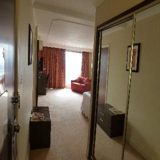 The Bridge House Hotel
