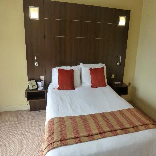 The Bridge House Hotel