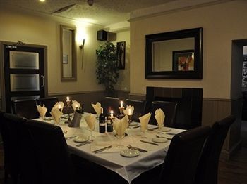 Hostal The Sportsman Hotel