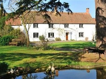 Bed & Breakfast Langaller Manor House