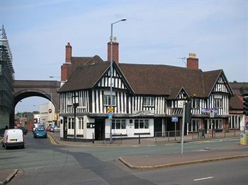 Hostal The Old Crown