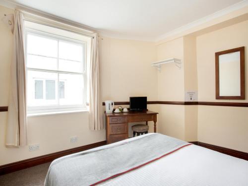 Hostal The Brunel Inn