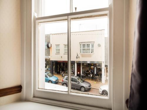 Hostal The Brunel Inn