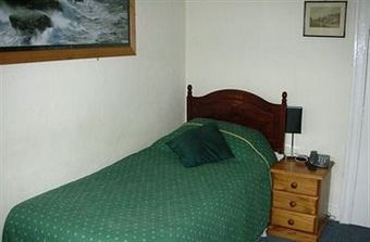 Hostal The Three Tuns Hotel