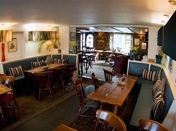 Hostal The Crooked Inn - Inn