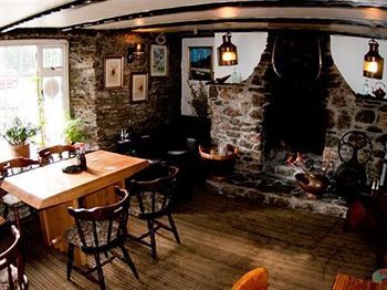 Hostal The Crooked Inn - Inn