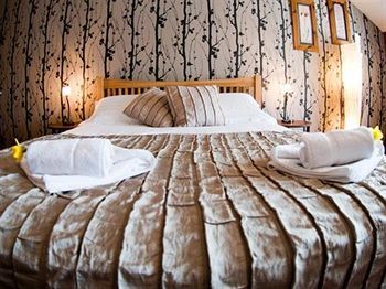 Hostal The Crooked Inn - Inn
