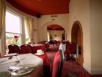 Hotel Pickwick Inn