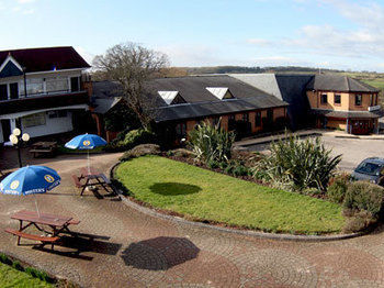 Hostal The Town And Country Lodge