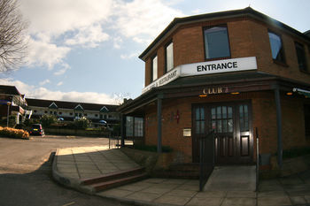 Hostal The Town And Country Lodge