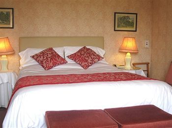 Bed & Breakfast Court Barn Country House Hotel