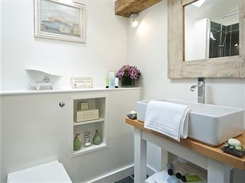 Bed & Breakfast White Horse Farm