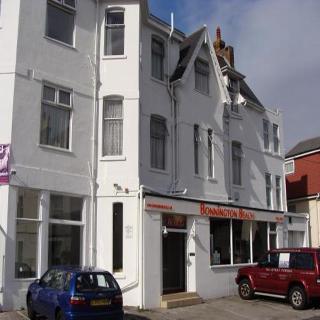 Hotel Bonnington Beach