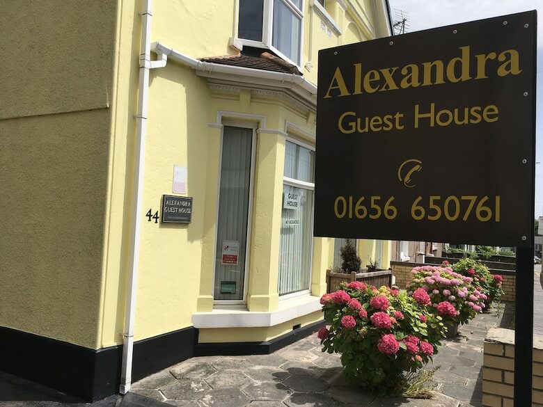 Hotel Alexandra Guest House