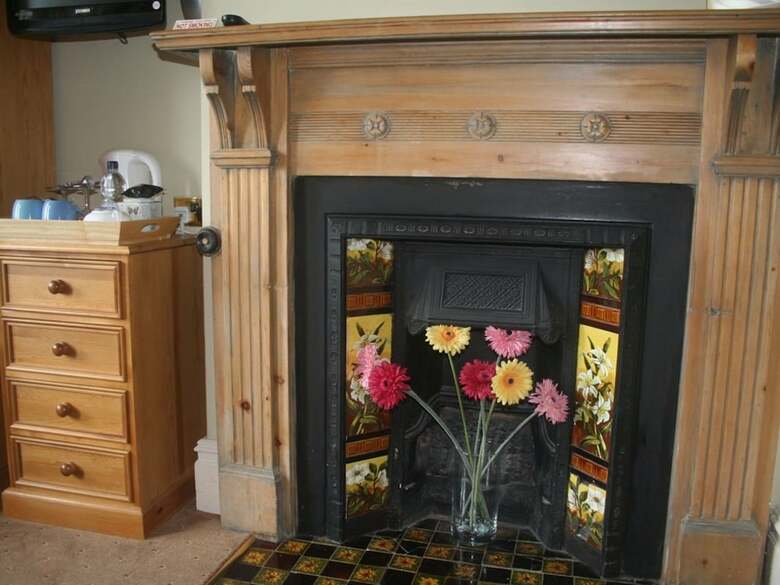 Hotel Glan Heulog Bed And Breakfast