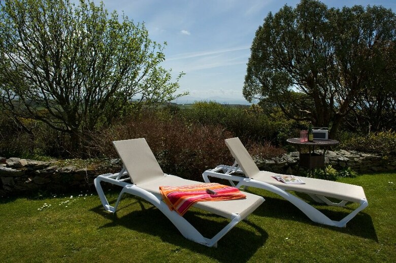 Hotel South Stack Coastal Retreats